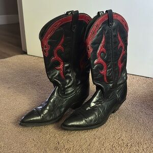 Dingo Black and Red Heeled Boots